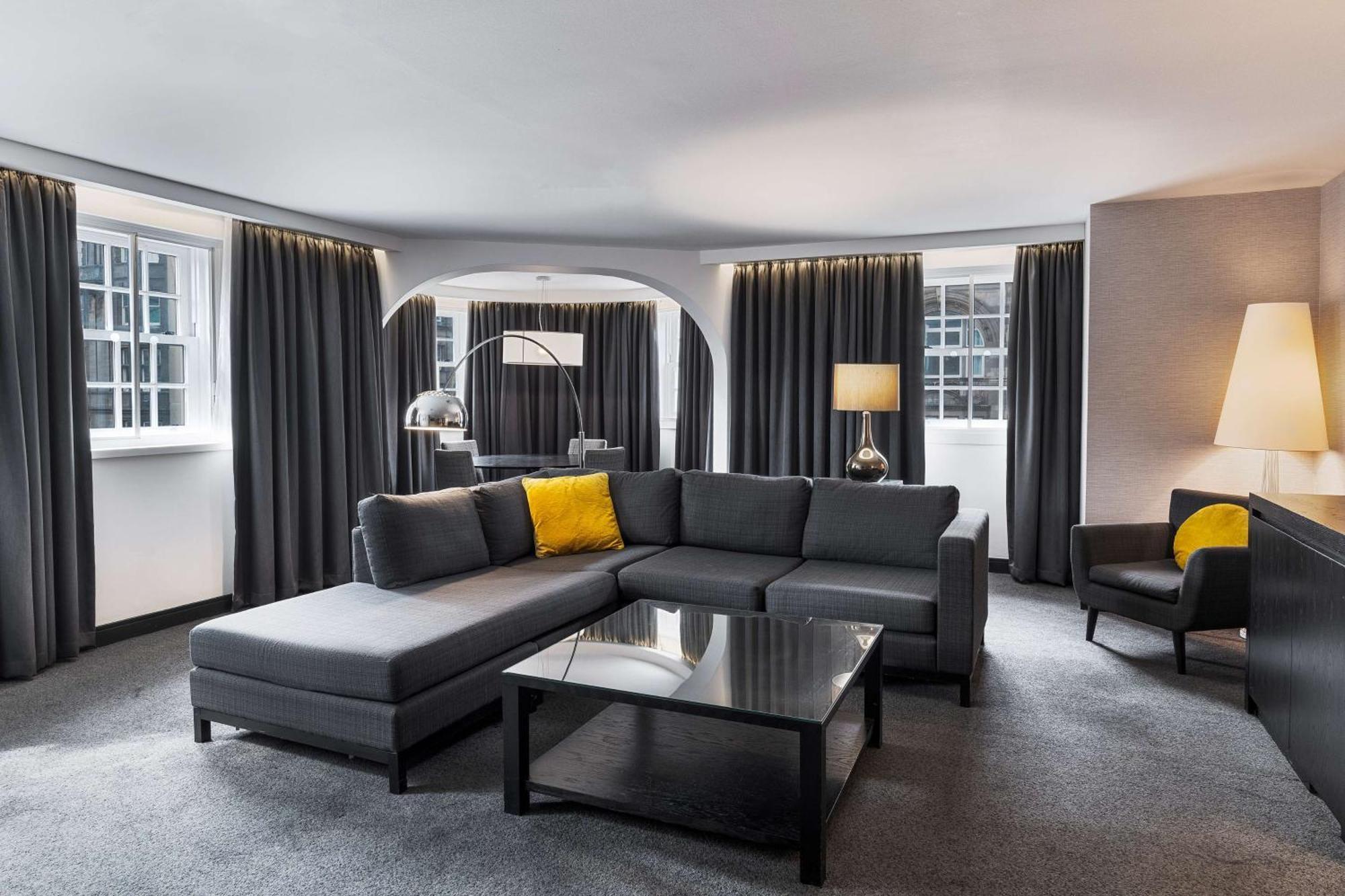 Radisson Blu Hotel, Centre Отель 4*