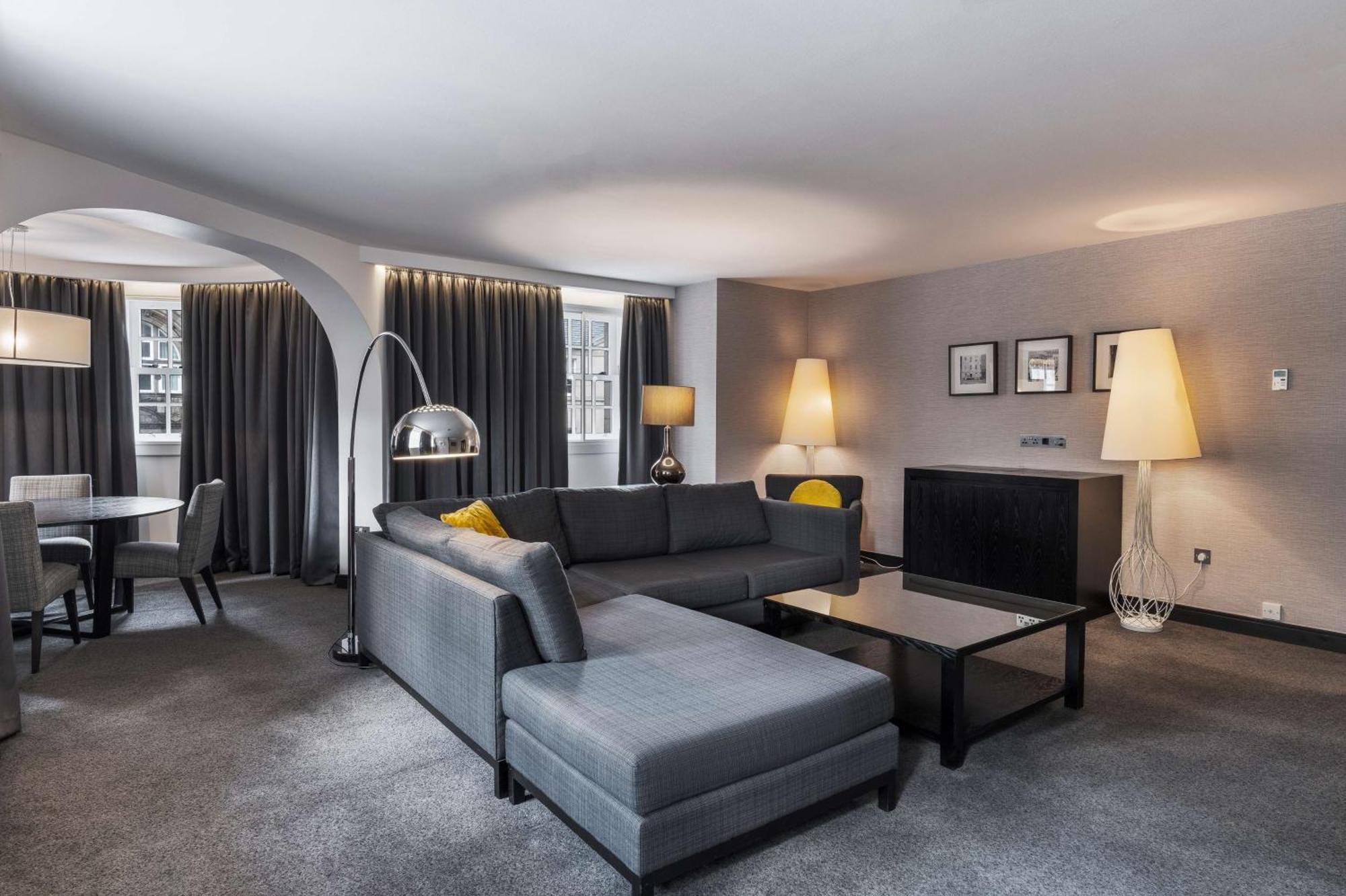Отель Radisson Blu Hotel, Centre 4*